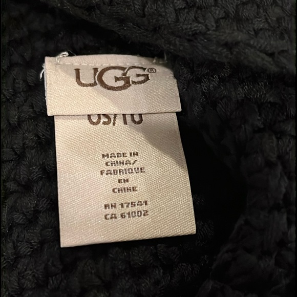 Ugg Australia Pom Winter Hat waffle new black one size acrylic Women’s Sized